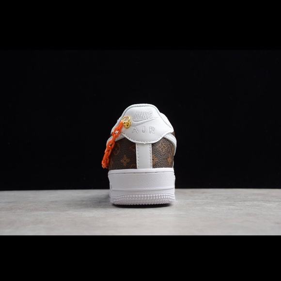 ❌SOLD OUT❌ Custom White LV AirForce 1’s - Picture 8 of 10